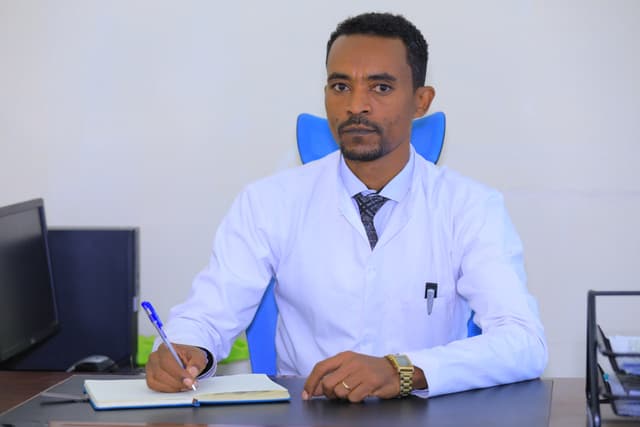 Dr.Bayisa Dibaba
